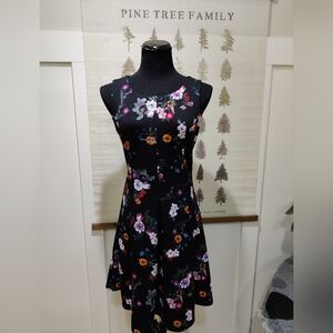 DEX Black Floral Fit & Flare Dress M – Textured Sleeveless A-Line